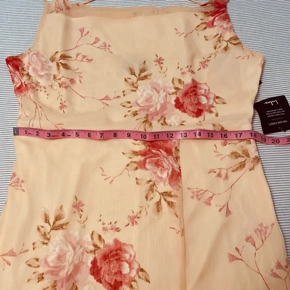 Lulu’s Floral Midi Dress NWT XL - Picture 11 of 11